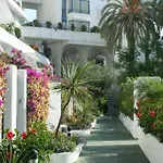Center Beachfront With Private Patio *