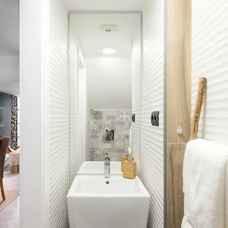 Center Beachfront With Private Patio מארבלה