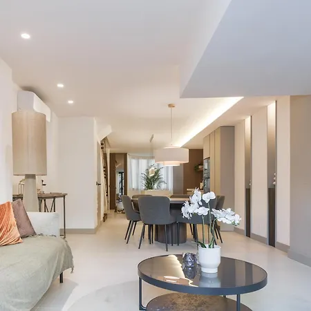 Center Beachfront With Private Patio