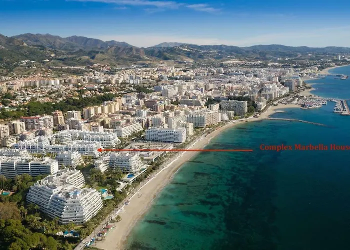 Center Beachfront With Private Patio * 마르베야