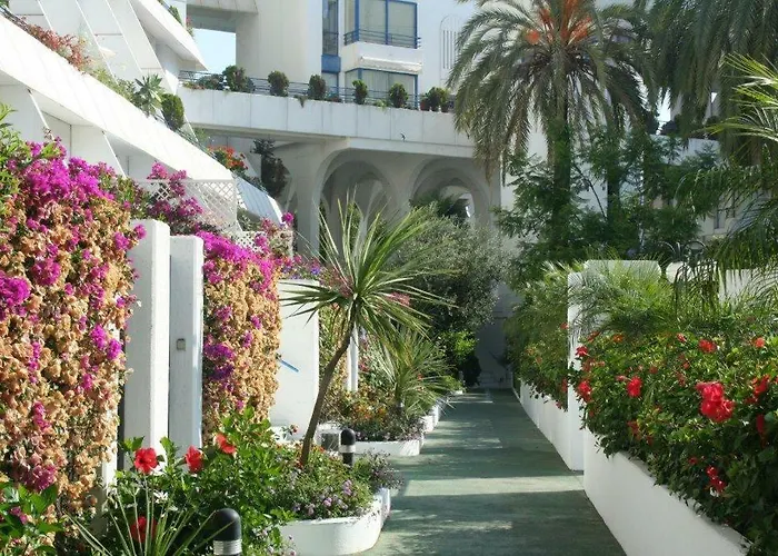 Center Beachfront With Private Patio *