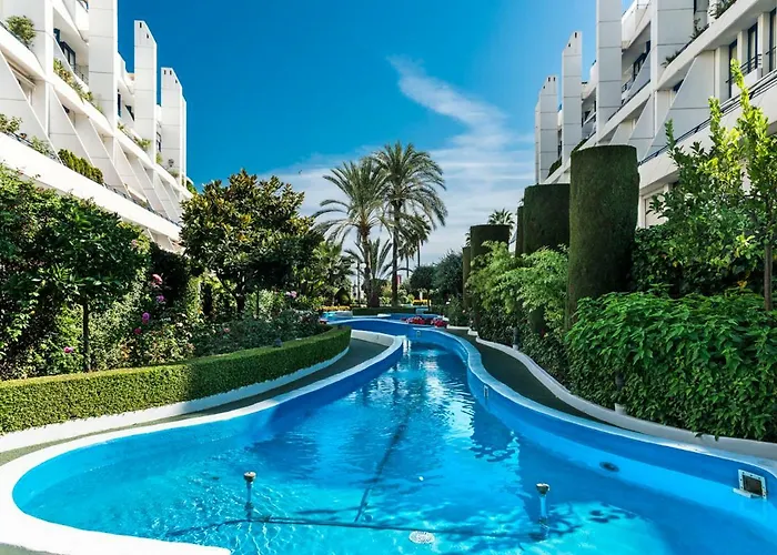 Апартаменти Center Beachfront With Private Patio