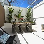 Center Beachfront With Private Patio Apartment