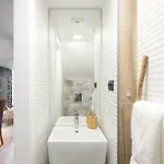 Center Beachfront With Private Patio ماربيا