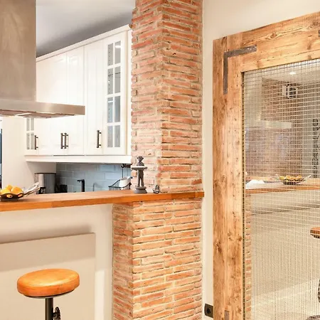 Center Beachfront With Private Patio *